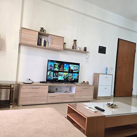 Modern , Quiet , Family Friendly & Fully Furnished Apartment Vlorë Eksteriør billede