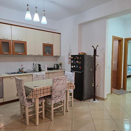 Modern , Quiet , Family Friendly & Fully Furnished Apartment Vlorë Eksteriør billede