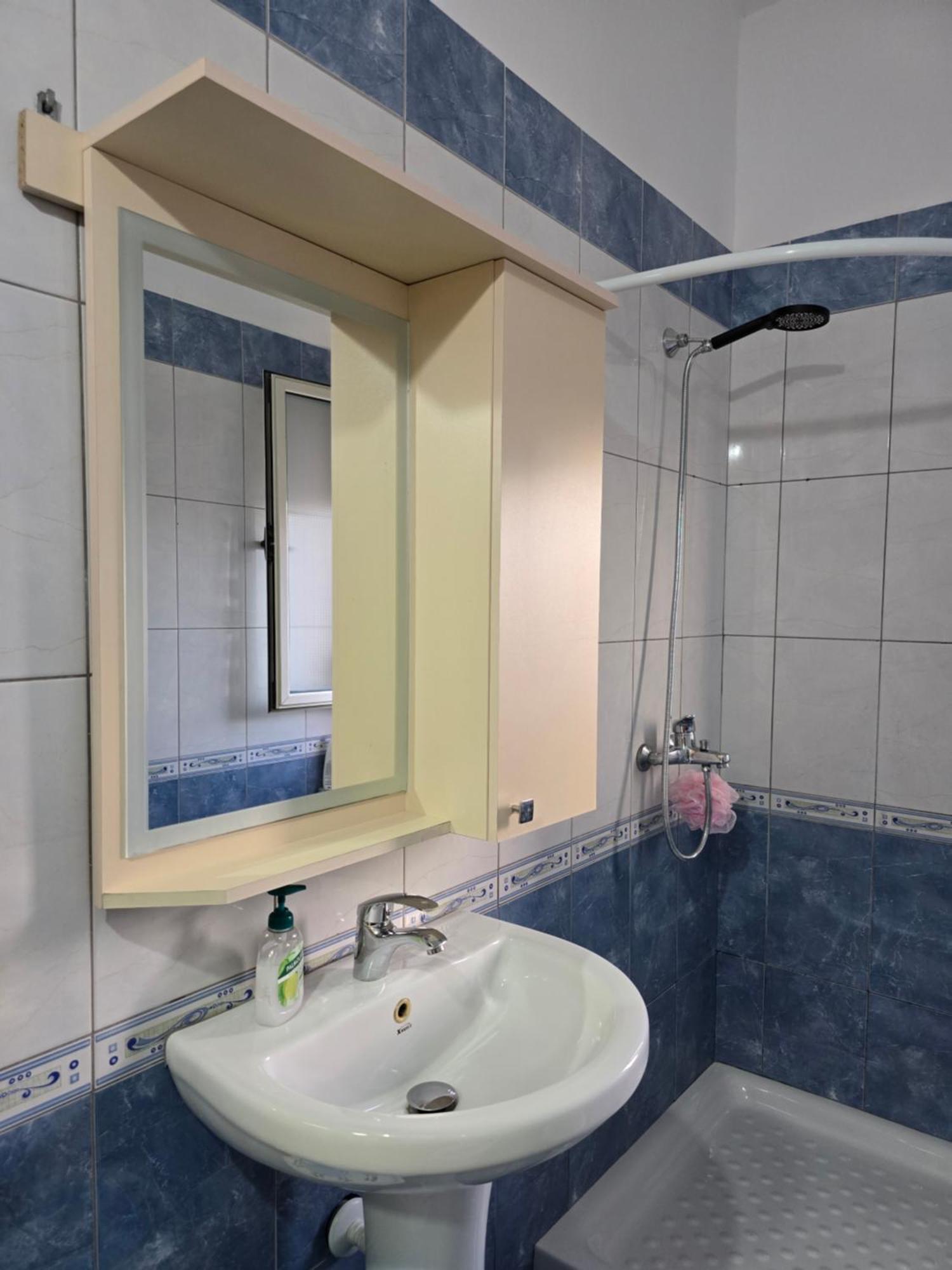 Modern , Quiet , Family Friendly & Fully Furnished Apartment Vlorë Eksteriør billede