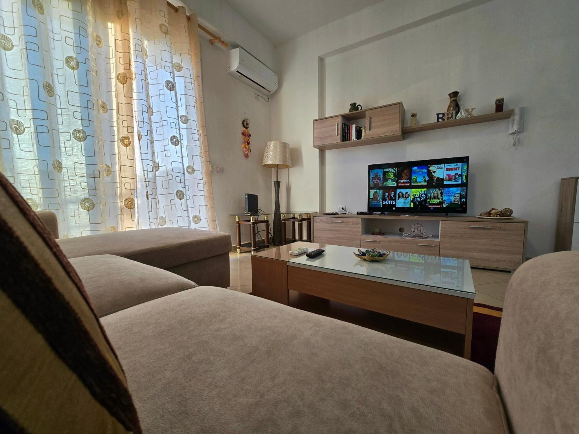 Modern , Quiet , Family Friendly & Fully Furnished Apartment Vlorë Eksteriør billede
