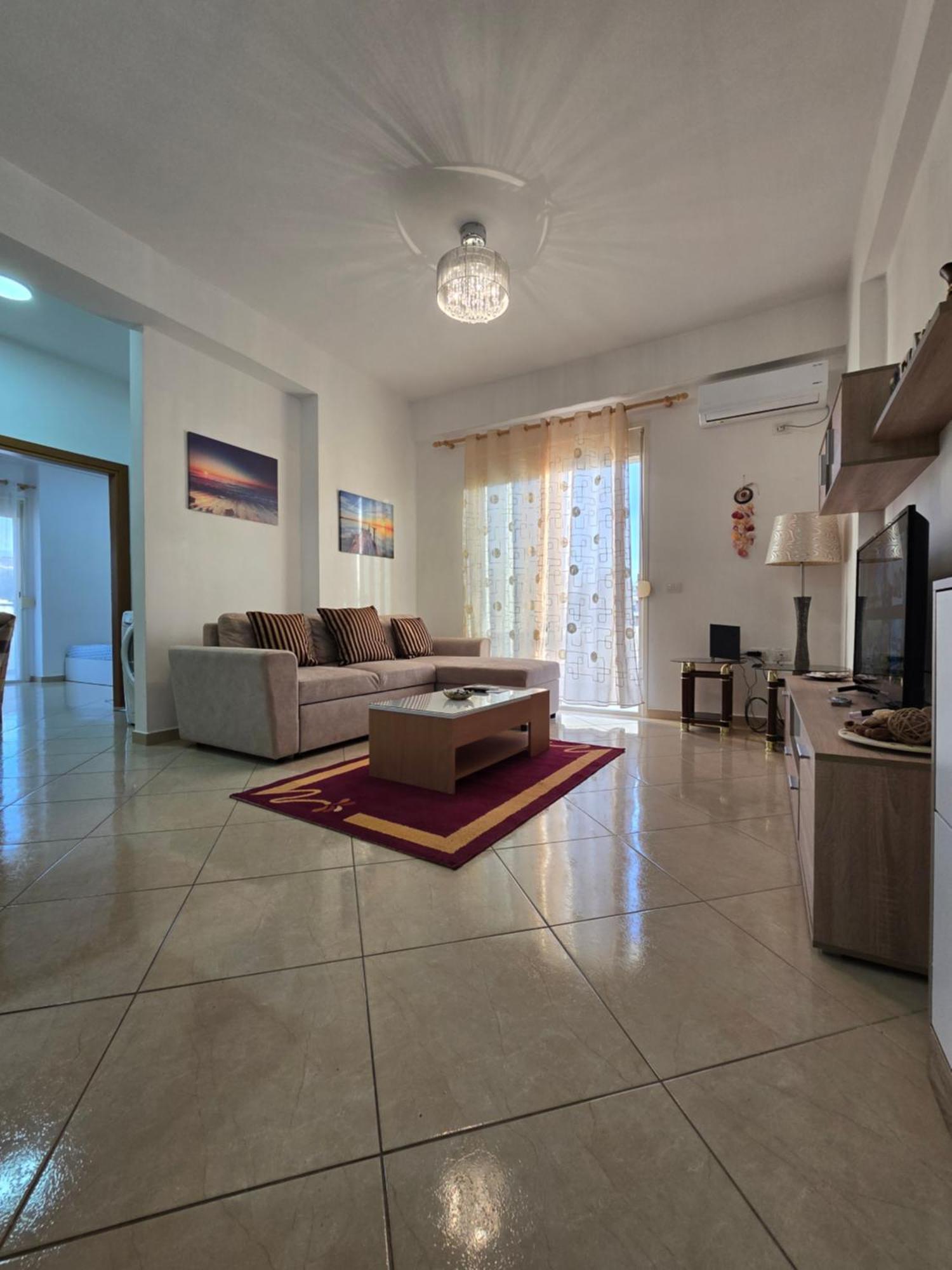 Modern , Quiet , Family Friendly & Fully Furnished Apartment Vlorë Eksteriør billede